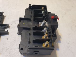 bontott MERCEDES-BENZ C-CLASS Biztosítéktábla Motortér