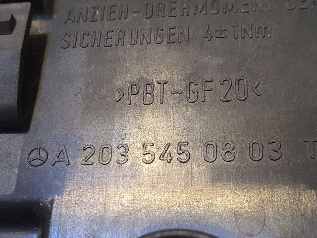 bontott MERCEDES-BENZ C-CLASS Biztosítéktábla Motortér