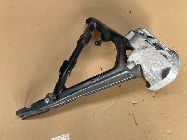 bontott MERCEDES-BENZ C-CLASS Motor Tartó Bak (Fém)