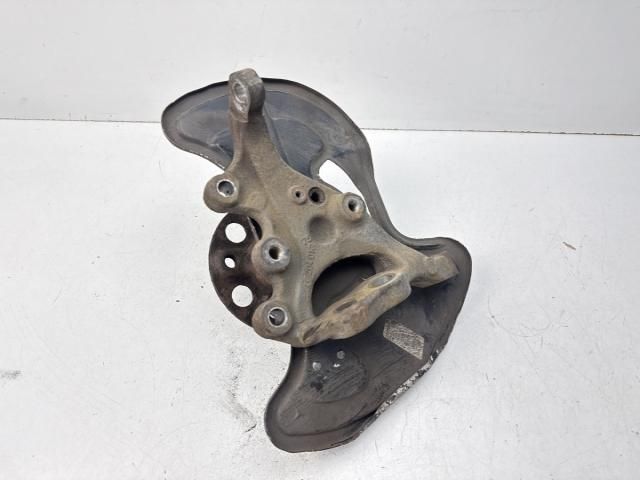 bontott MERCEDES-BENZ C-CLASS Bal első Csonkállvány