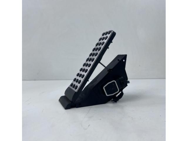 bontott MERCEDES-BENZ C-CLASS Gázpedál (Elektromos)