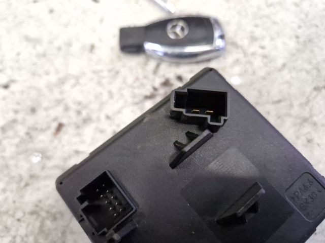 bontott MERCEDES-BENZ C-CLASS Gyújtáskapcsoló Házzal