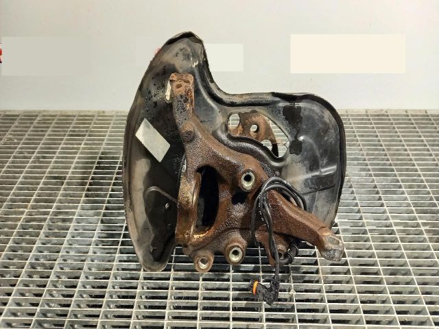 bontott MERCEDES-BENZ C-CLASS Jobb első Csonkállvány