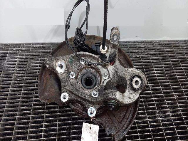 bontott MERCEDES-BENZ C-CLASS Jobb hátsó Csonkállvány