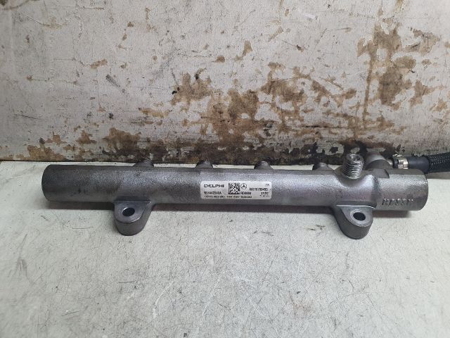 bontott MERCEDES-BENZ C-CLASS Közösnyomócső