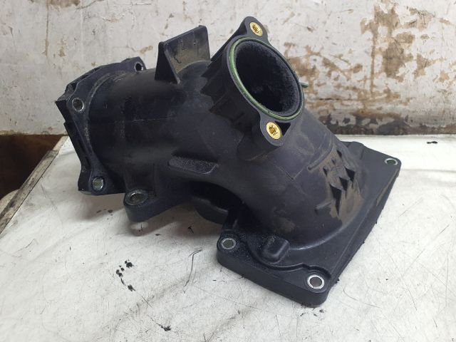 bontott MERCEDES-BENZ C-CLASS Légbeömlő Cső