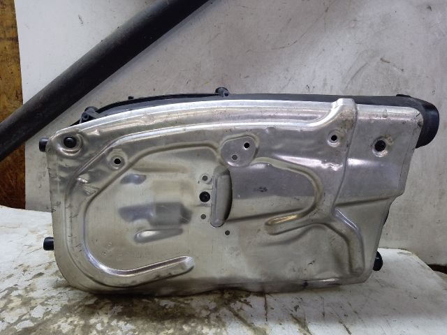 bontott MERCEDES-BENZ C-CLASS Légszűrő Ház