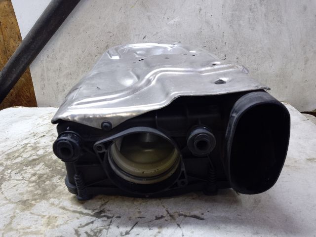 bontott MERCEDES-BENZ C-CLASS Légszűrő Ház