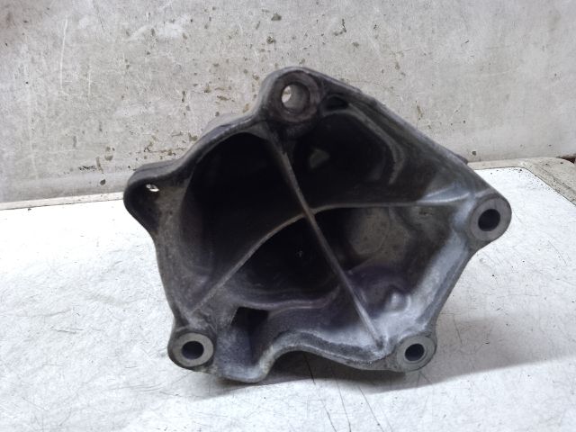 bontott MERCEDES-BENZ C-CLASS Motor Tartó Bak Jobb