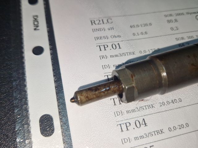 bontott MERCEDES-BENZ C-CLASS Porlasztó (1 db)