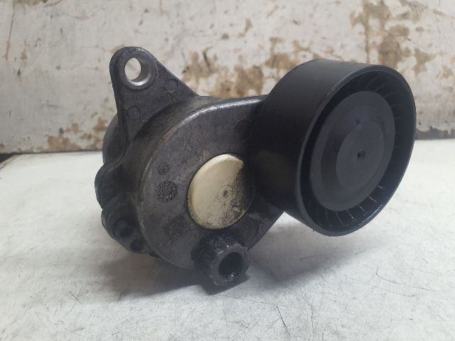 bontott MERCEDES-BENZ C-CLASS Szíjfeszítő Görgő