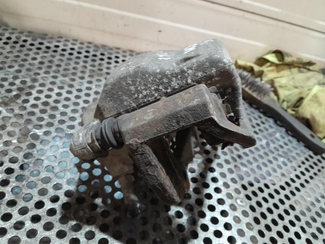 bontott MERCEDES-BENZ C-CLASS Bal első Féknyereg Munkahengerrel