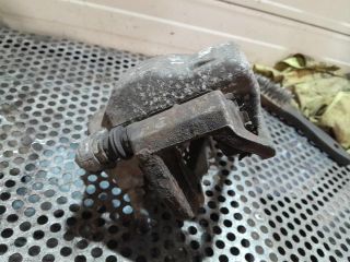 bontott MERCEDES-BENZ C-CLASS Bal első Féknyereg Munkahengerrel