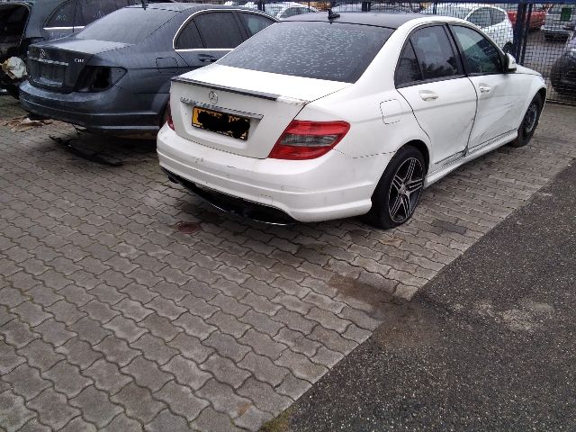 bontott MERCEDES-BENZ C-CLASS Bal első Kerékagy