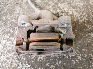 bontott MERCEDES-BENZ C-CLASS Bal hátsó Féknyereg Munkahengerrel