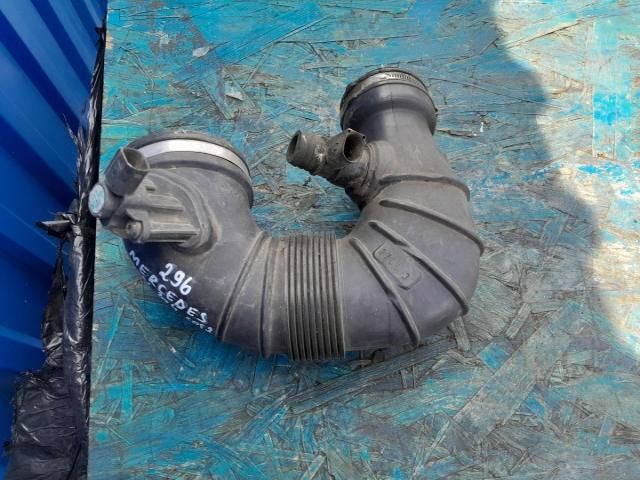 bontott MERCEDES-BENZ C-CLASS Légbeömlő Cső