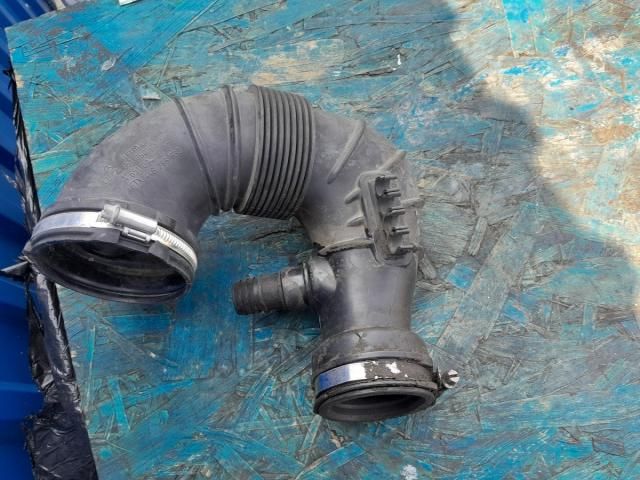 bontott MERCEDES-BENZ C-CLASS Légbeömlő Cső