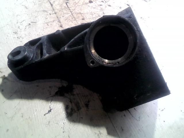 bontott MERCEDES-BENZ C-CLASS Motor Tartó Bak (Fém)