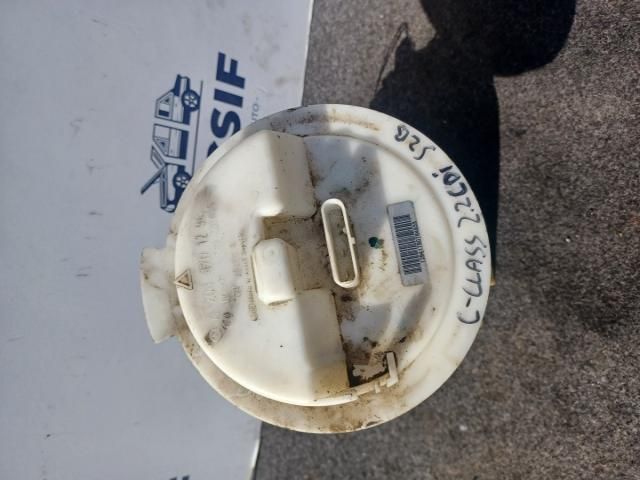 bontott MERCEDES-BENZ C-CLASS Üzemanyag Szivattyú