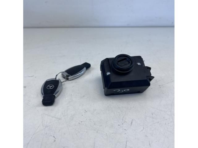 bontott MERCEDES-BENZ C-CLASS Gyújtáskapcsoló