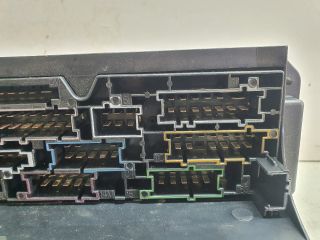 bontott MERCEDES-BENZ C-CLASS Biztosítéktábla Motortér