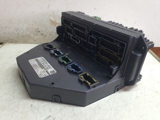 bontott MERCEDES-BENZ C-CLASS Biztosítéktábla Motortér