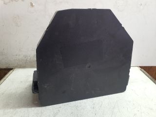 bontott MERCEDES-BENZ C-CLASS Biztosítéktábla Motortér