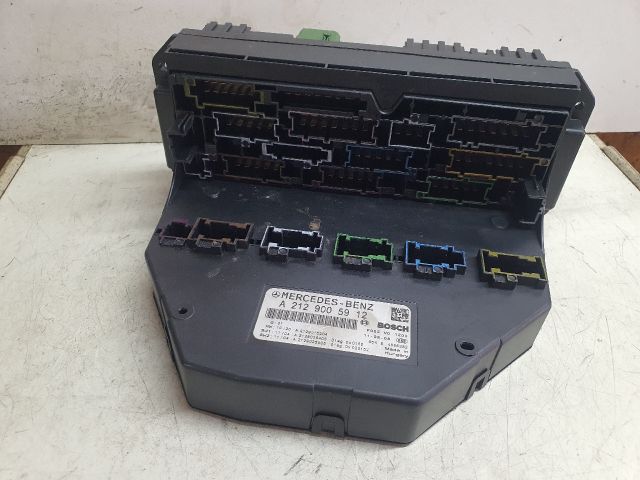 bontott MERCEDES-BENZ C-CLASS Biztosítéktábla Motortér