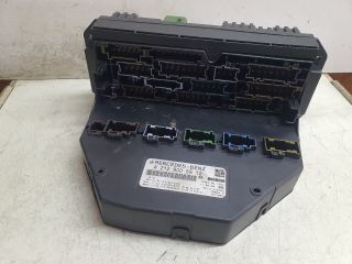 bontott MERCEDES-BENZ C-CLASS Biztosítéktábla Motortér