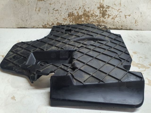 bontott MERCEDES-BENZ C-CLASS Felső Motorburkolat