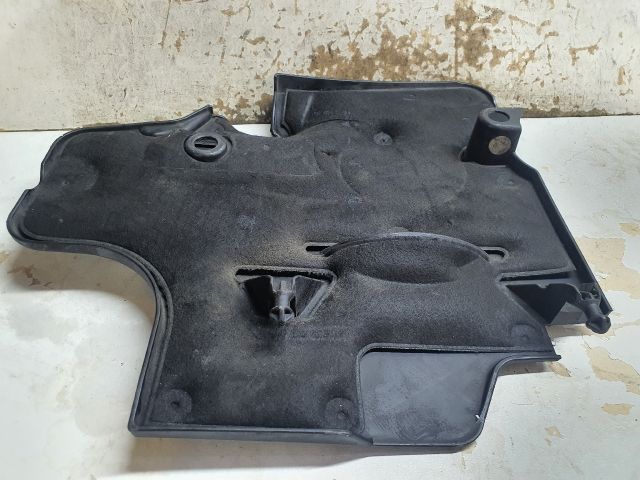 bontott MERCEDES-BENZ C-CLASS Felső Motorburkolat