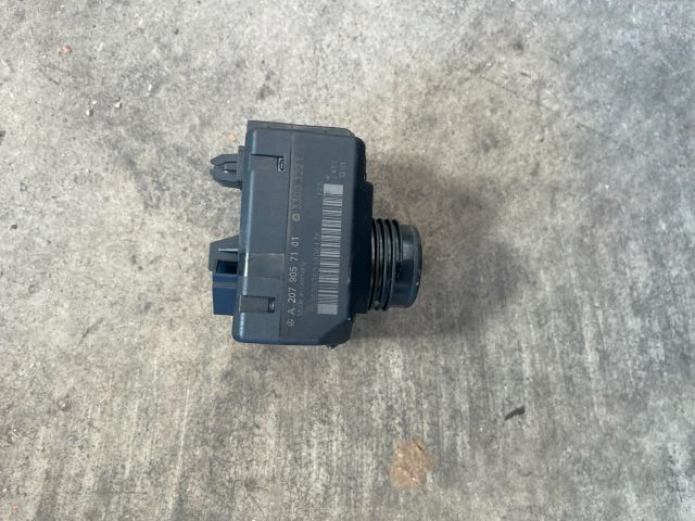 bontott MERCEDES-BENZ C-CLASS Gyújtáskapcsoló Házzal