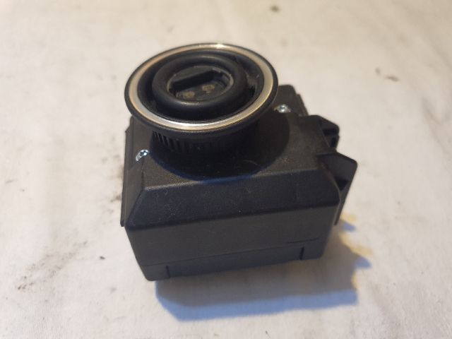 bontott MERCEDES-BENZ C-CLASS Gyújtáskapcsoló Házzal