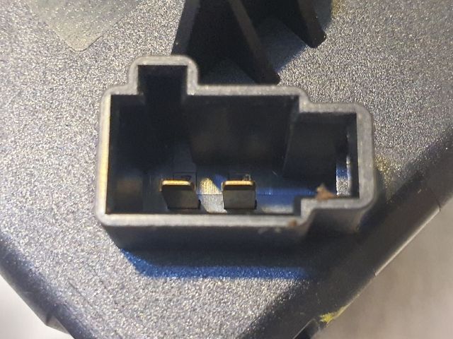 bontott MERCEDES-BENZ C-CLASS Gyújtáskapcsoló Házzal