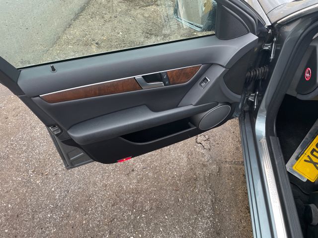 bontott MERCEDES-BENZ C-CLASS Gyújtáskapcsoló