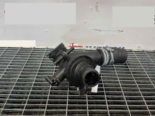 bontott MERCEDES-BENZ C-CLASS Hengerfej Vízkivezető