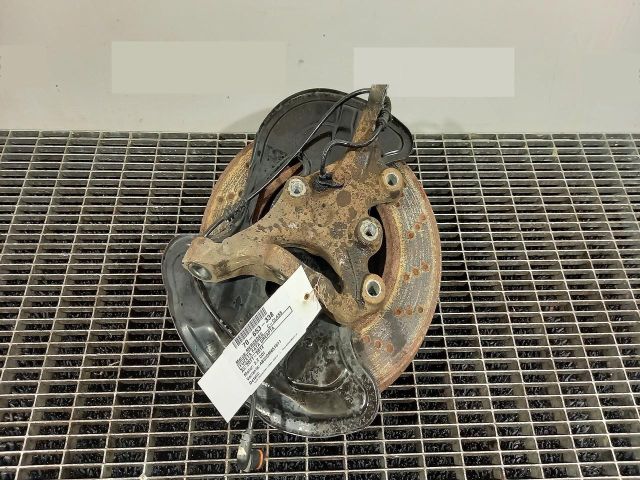 bontott MERCEDES-BENZ C-CLASS Jobb első Csonkállvány