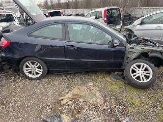 bontott MERCEDES-BENZ C-CLASS Jobb első Lengőkar