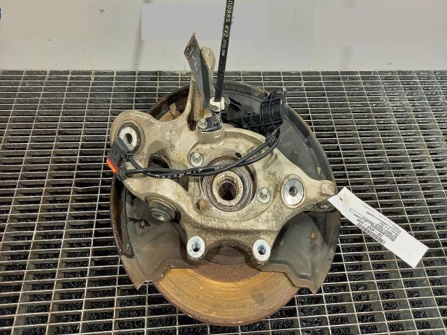 bontott MERCEDES-BENZ C-CLASS Jobb hátsó Csonkállvány