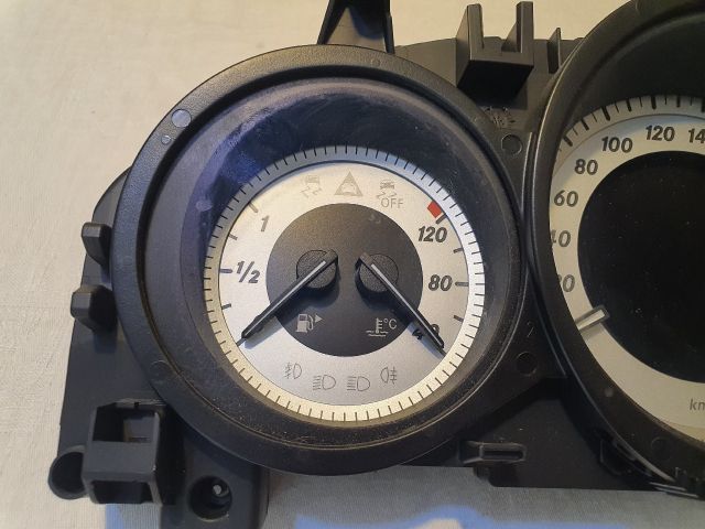 bontott MERCEDES-BENZ C-CLASS Kilométeróra