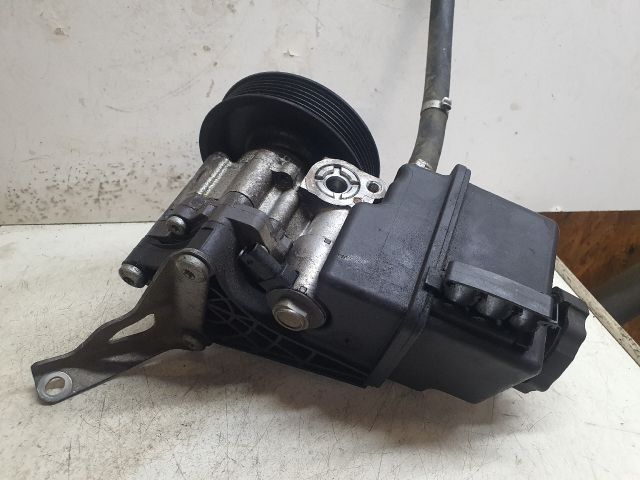 bontott MERCEDES-BENZ C-CLASS Kormányszervó Motor (Hidraulikus)