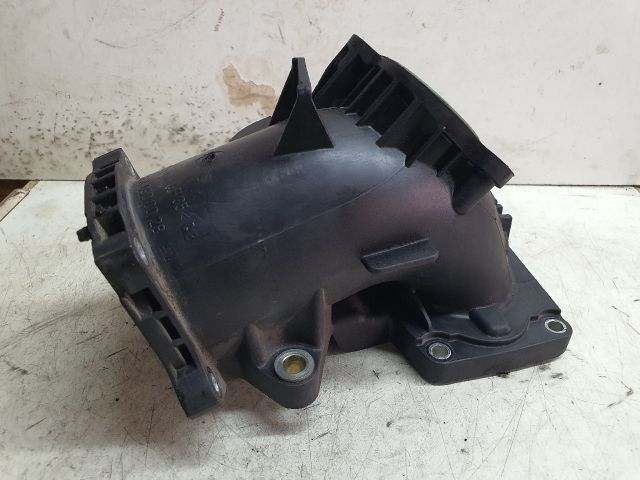 bontott MERCEDES-BENZ C-CLASS Légbeömlő Cső