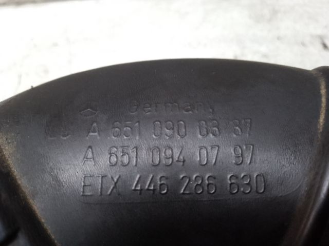 bontott MERCEDES-BENZ C-CLASS Légbeömlő Cső