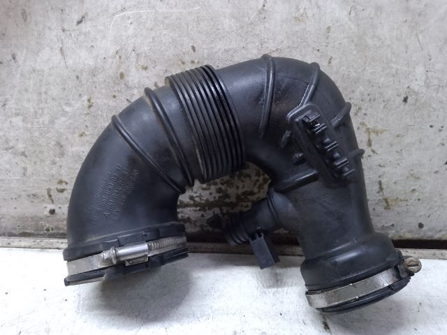 bontott MERCEDES-BENZ C-CLASS Légbeömlő Cső