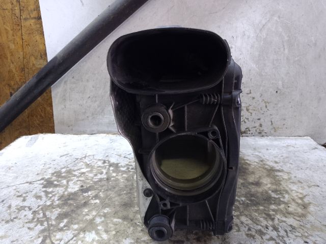 bontott MERCEDES-BENZ C-CLASS Légszűrő Ház