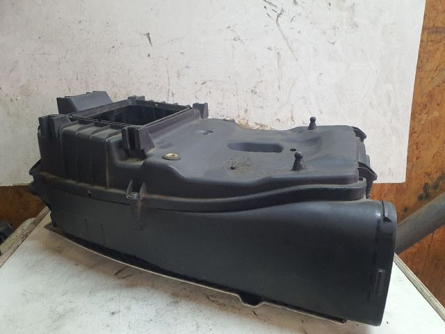 bontott MERCEDES-BENZ C-CLASS Légszűrő Ház