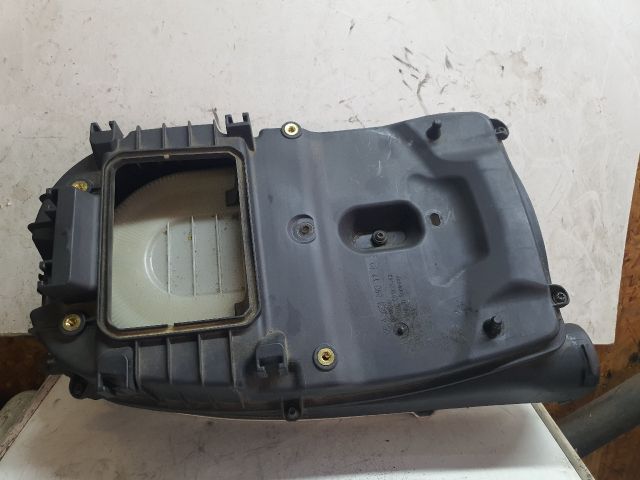 bontott MERCEDES-BENZ C-CLASS Légszűrő Ház