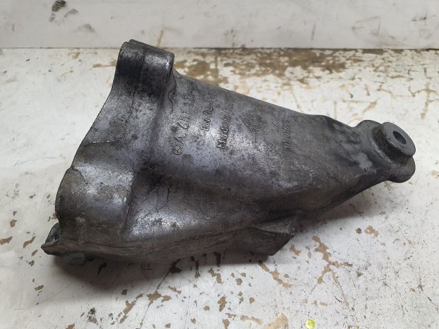 bontott MERCEDES-BENZ C-CLASS Motor Tartó Bak (Fém)