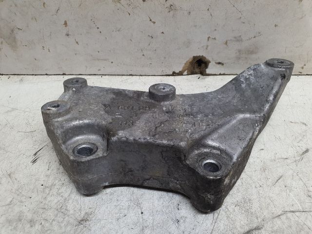 bontott MERCEDES-BENZ C-CLASS Motor Tartó Bak (Fém)
