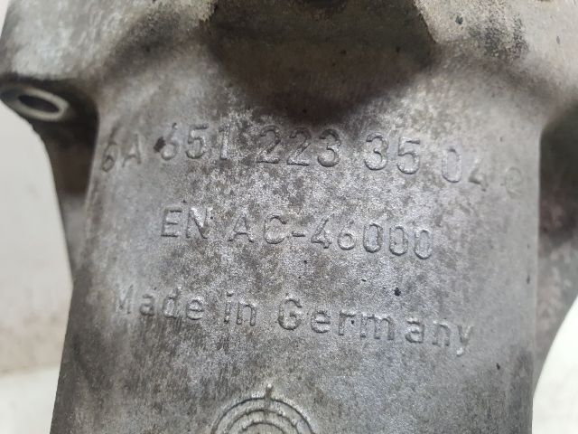 bontott MERCEDES-BENZ C-CLASS Motor Tartó Bak Jobb